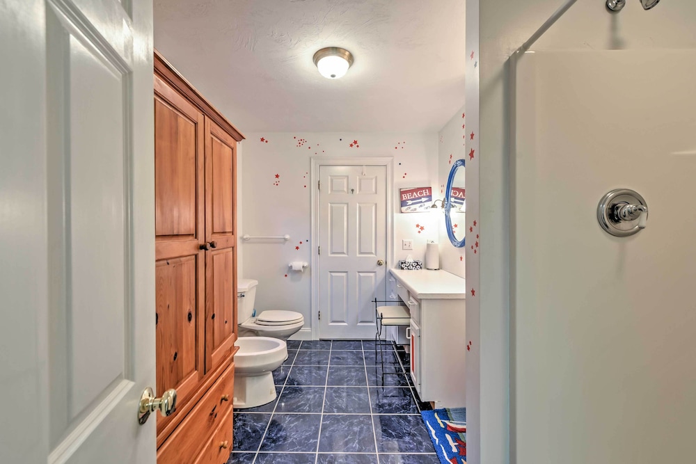 Estuary View Couples Haven 2 Mi to Monument Beach — 4-Star Luxury Hotel in Bourne, United States