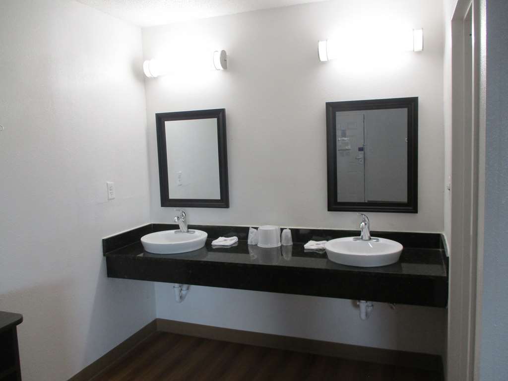 Motel6 Chattanooga TN Airport - photo 17
