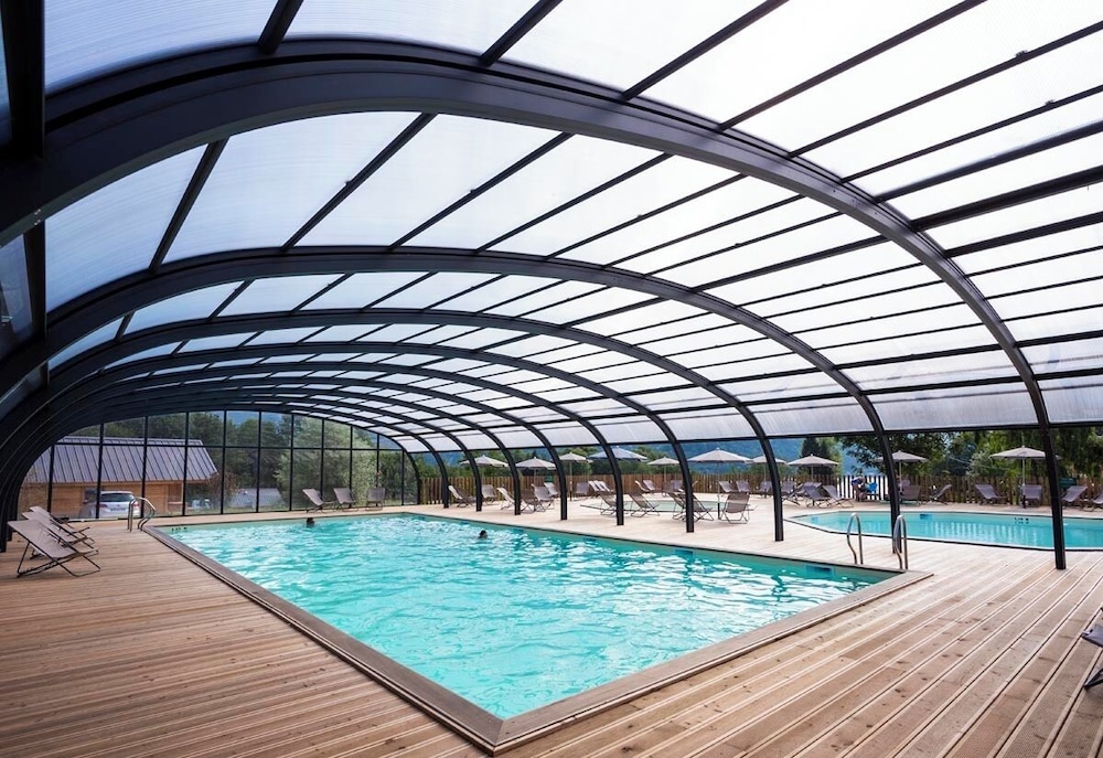 Huttopia Lac d'Aiguebelette — 4-Star Luxury Hotel in Voglans, France