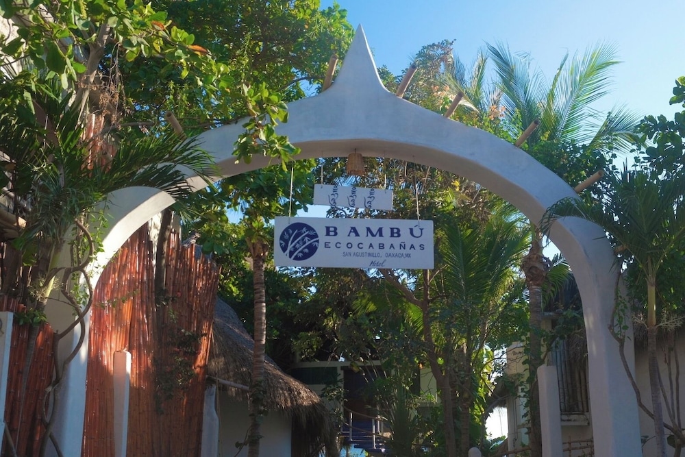Bambú Ecocabañas in San Pedro Pochutla, Mexico