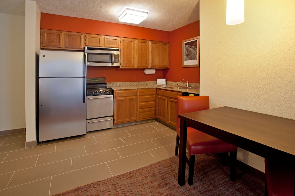 Residence Inn By Marriott Fort Wayne - photo 11