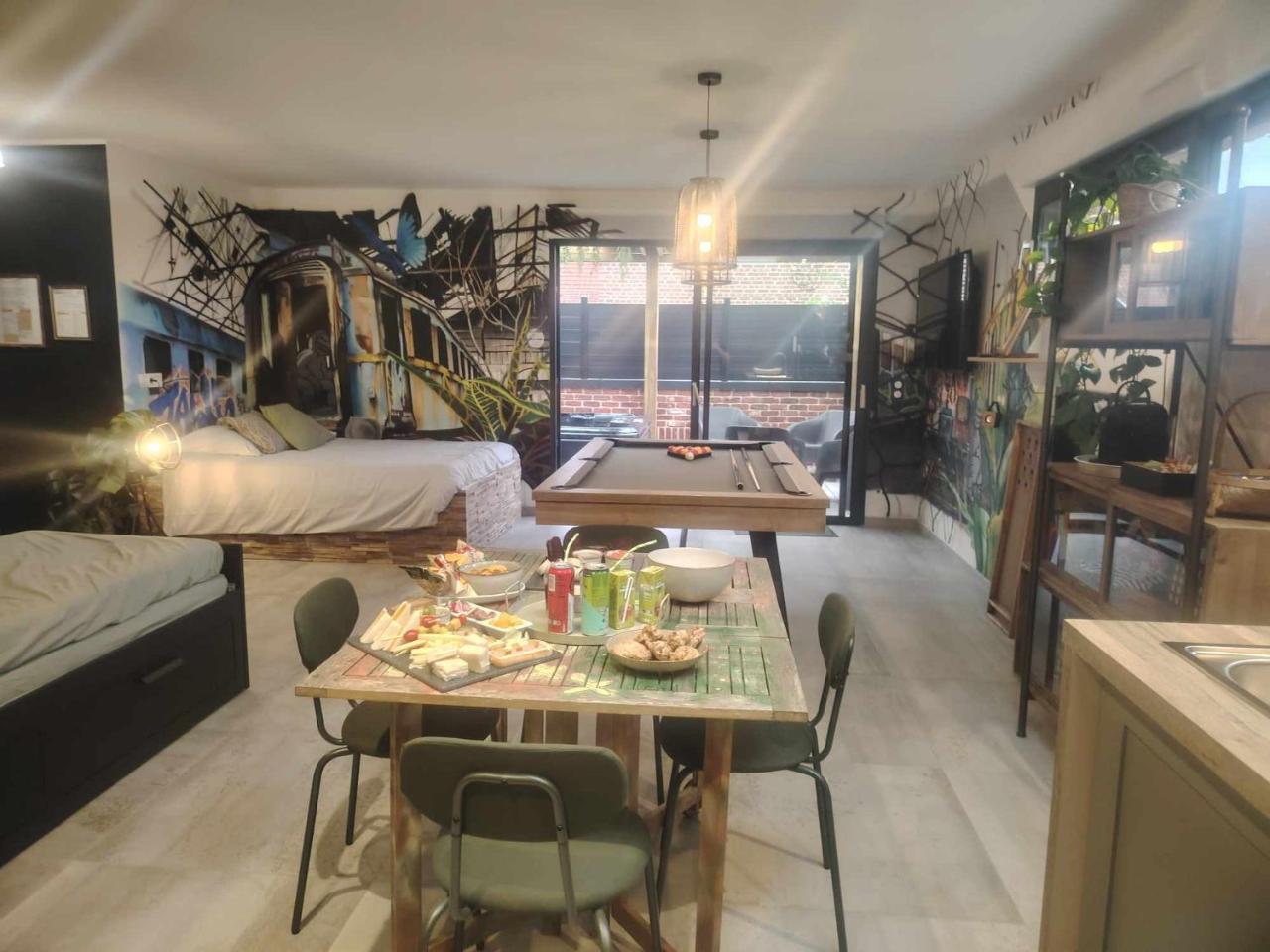 Station Des Plaisirs Loveroom — hotel in La Gorgue