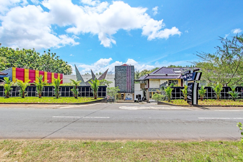 Collection O Gunung Kidul Near Baron Beach Formerly Orchid Hotel in Yogyakarta, Indonesia