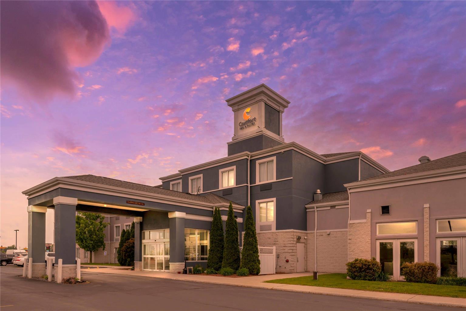 Comfort Inn & Suites Sheboygan I 43 - photo 7