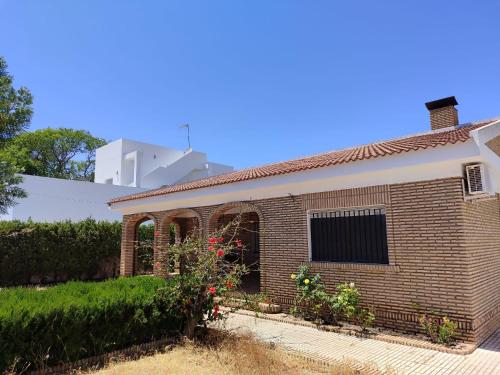 Picacho - carbon neutral hotel in Mazagon