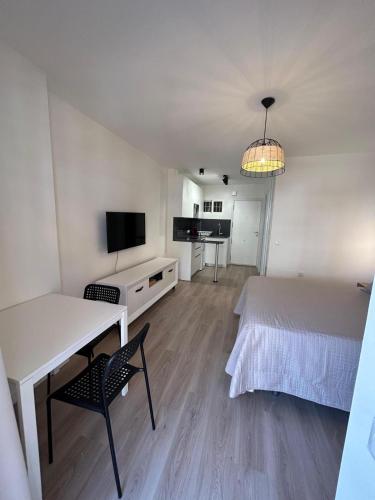 Hercules Pool & Beach - last minute hotel in Benalmadena
