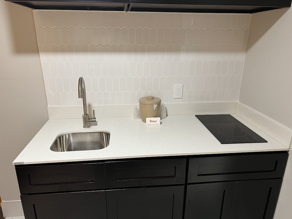 Red Roof Inn & Suites Mt Holly McGuire AFB - photo 22