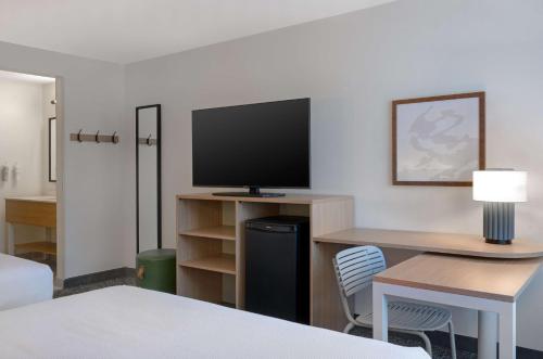 Spark by Hilton Savannah Midtown - photo 37