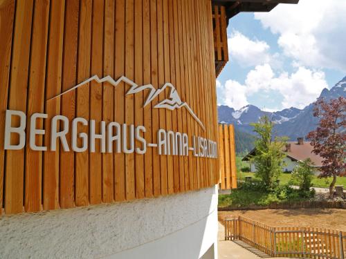 Berghaus Anna Lisa — 4-Star Luxury Hotel in Mittelberg, Austria
