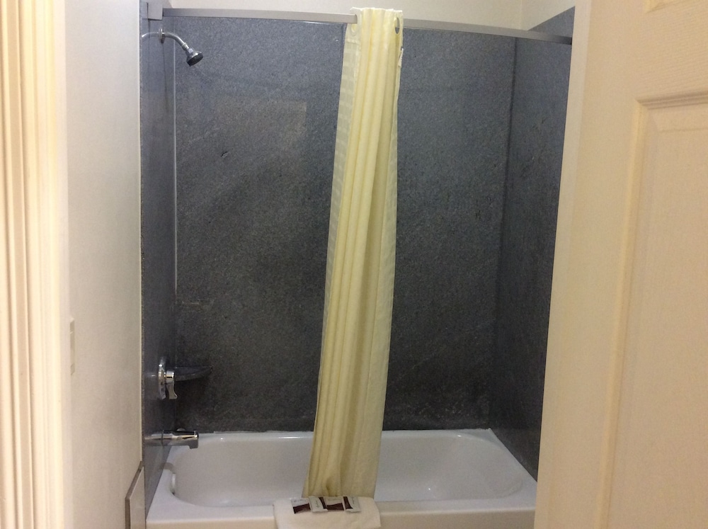 Texas Inn Weslaco - photo 48