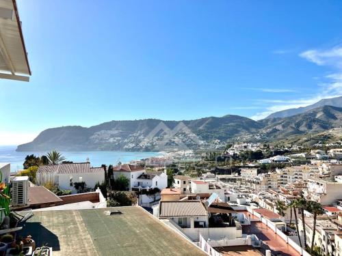 DA plex ocean sea views in La Herradura, Spain