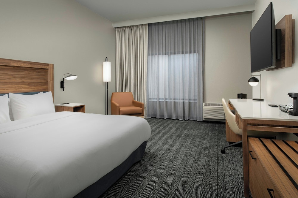 Courtyard by Marriott Dayton Beavercreek - photo 16