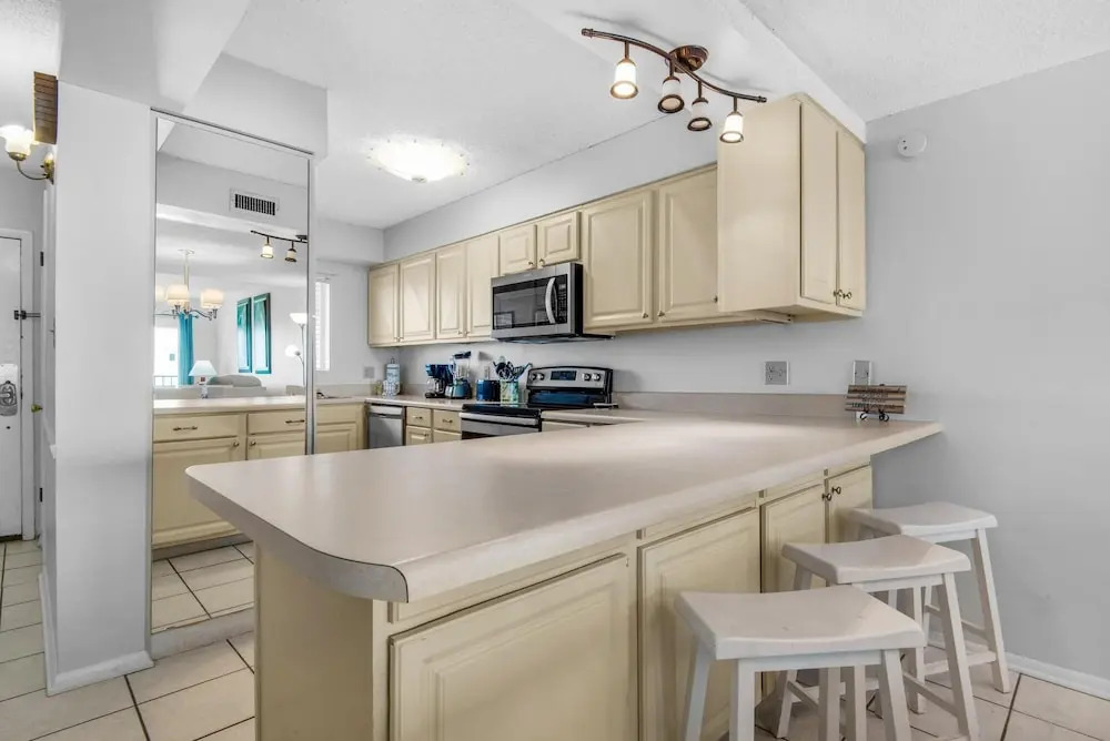 Regency Towers 1018 Beachfront unit - photo 23