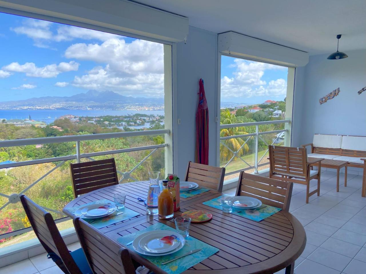 Le Cocotier Vue panoramique Baie de FdF — 4-Star Luxury Hotel in Les Trois-Ilets, Martinique
