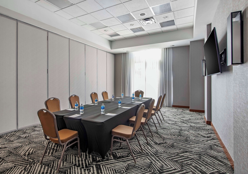 Hyatt Place Riverside Downtown - photo 49