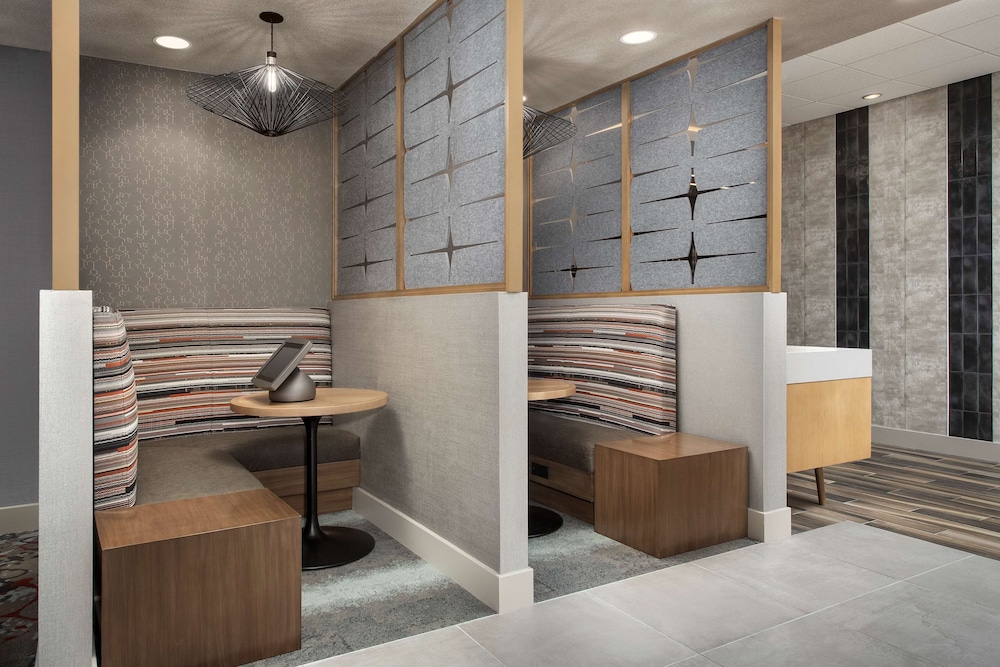 Hampton Inn Boston Logan Airport Chelsea - photo 26