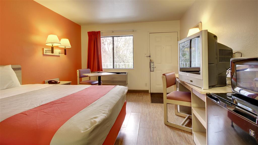 Motel 6 Des Moines IA North - photo 9