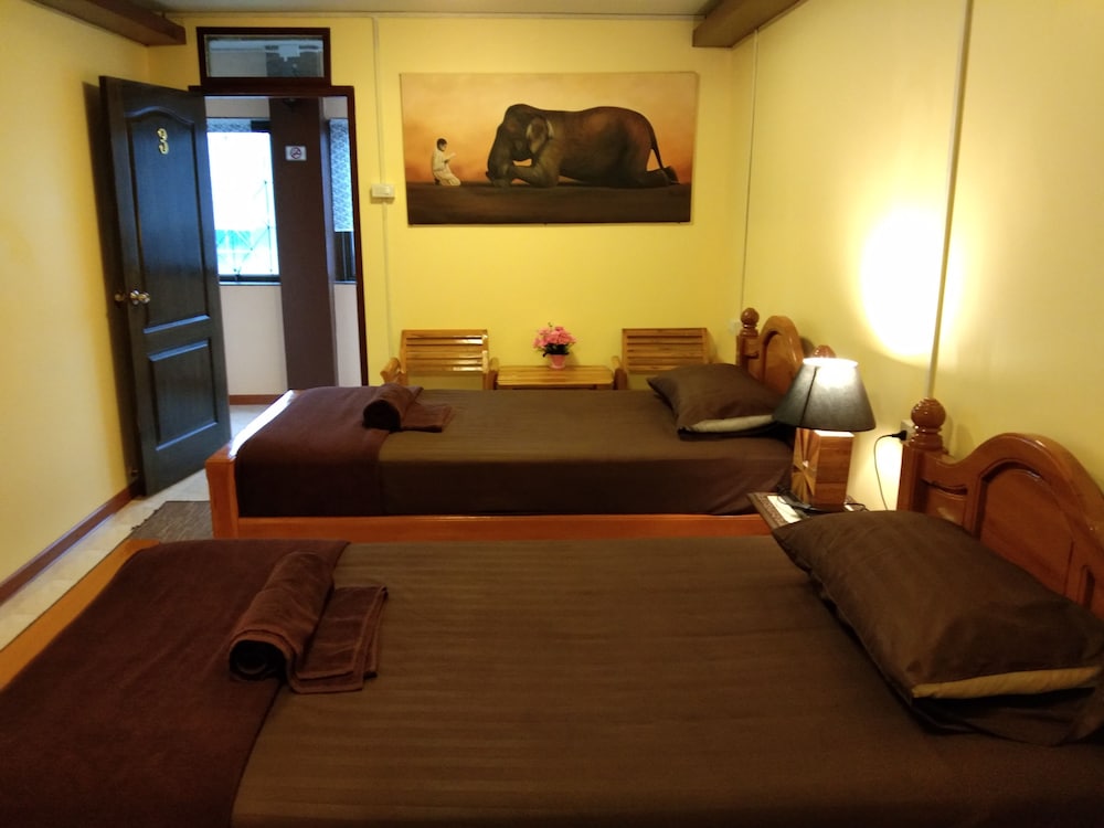 Ruan Ben Ja Hostel