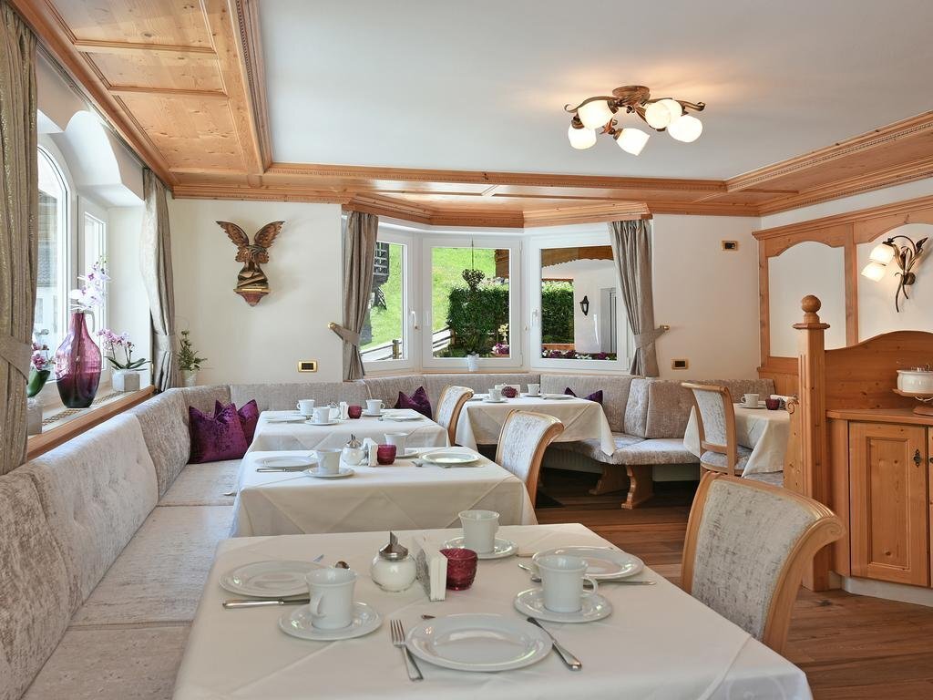 Garni Hotel Miara Your Dolomites Home in Selva, Italy