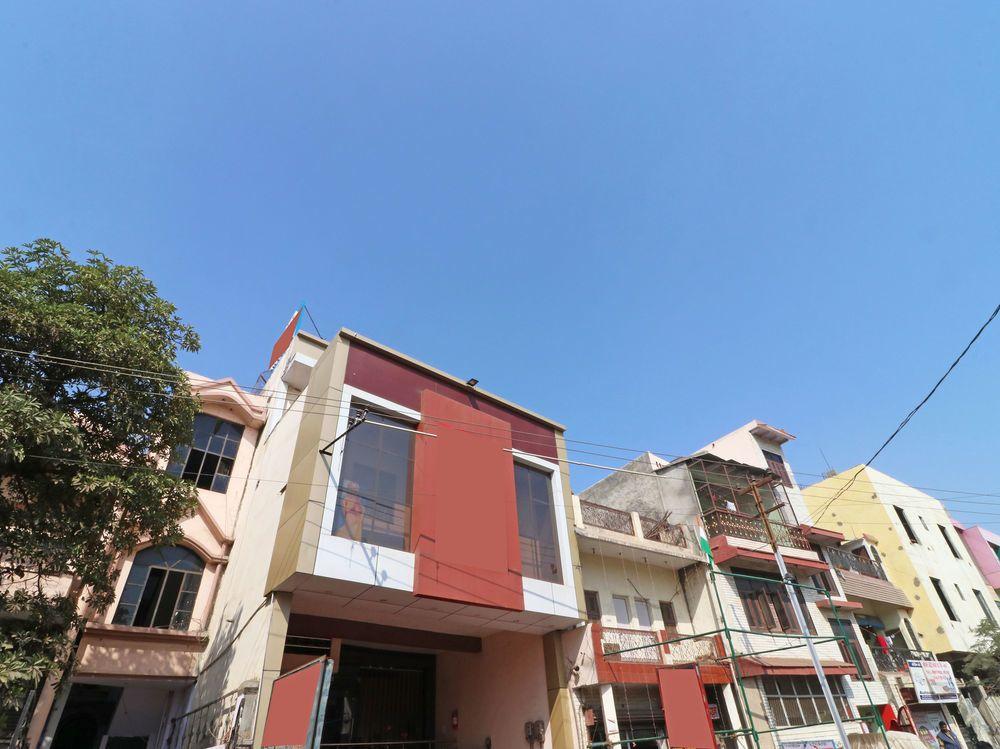 Oyo 7885 Hotel Myraa in Mathura, India