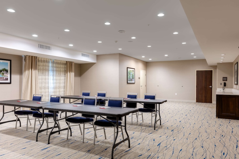 Hampton Inn Wetumpka - photo 38