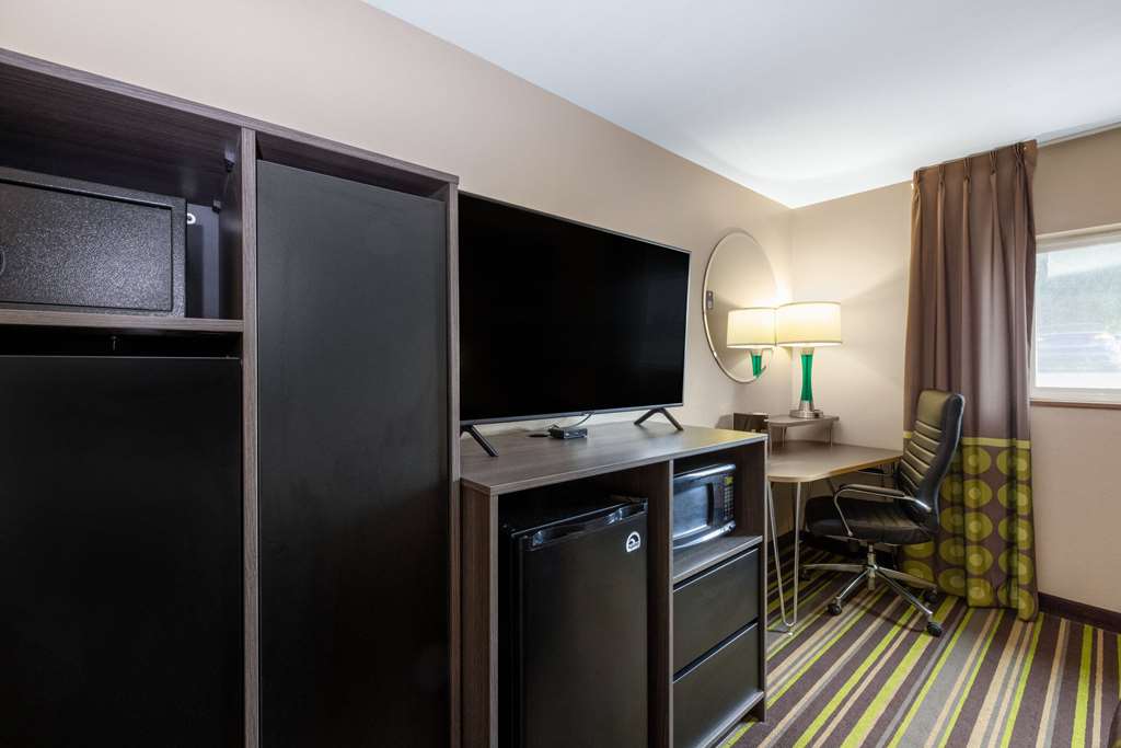 Super 8 by Wyndham Belgrade Bozeman Airport - photo 26