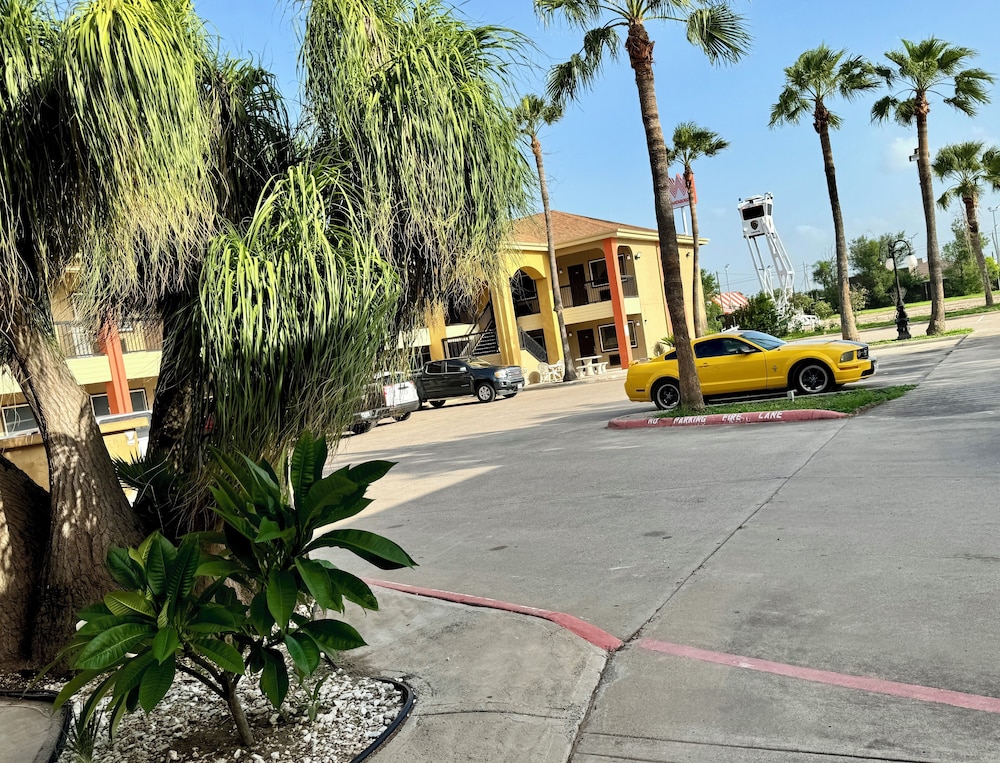 Texas Inn and Suites City Center at University Dr. - photo 47
