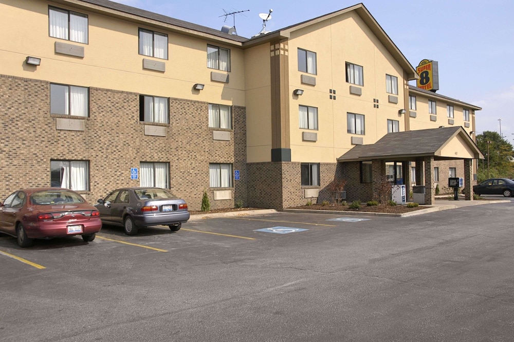 Super 8 by Wyndham Hammond North - photo 24
