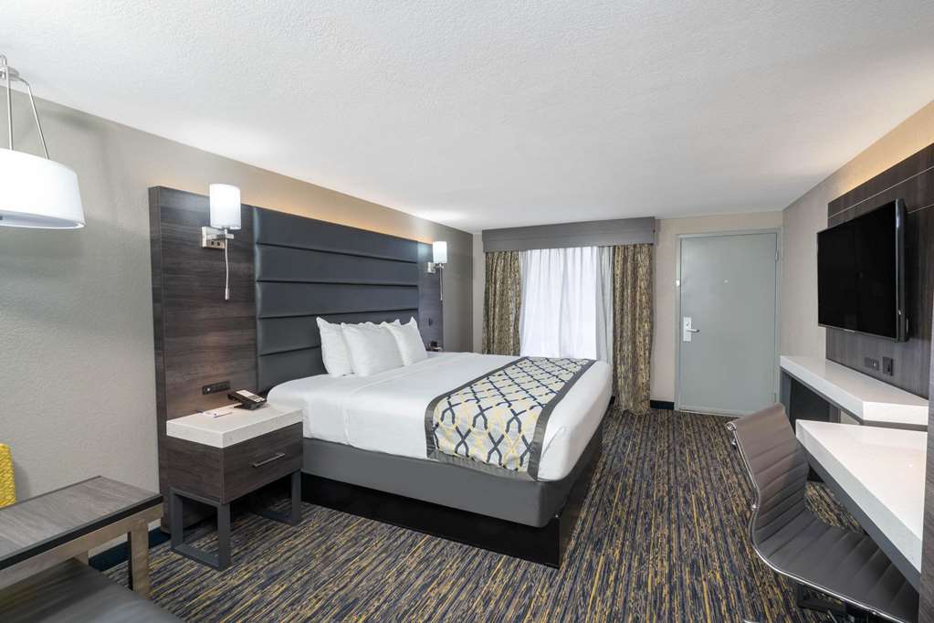 Baymont by Wyndham Murfreesboro - photo 12
