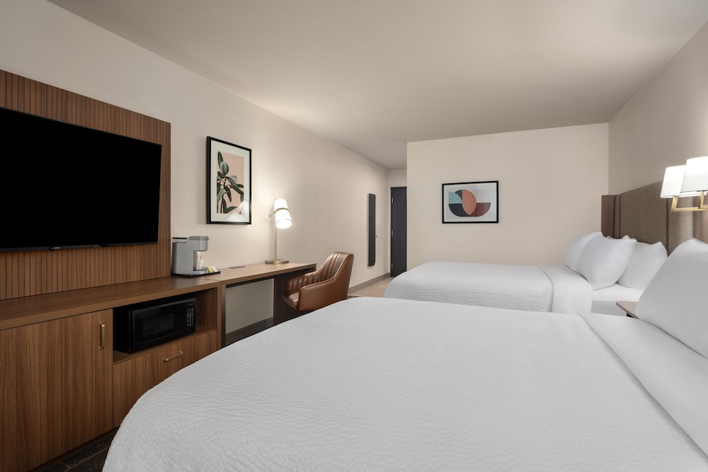 Holiday Inn Ontario by IHG - photo 13