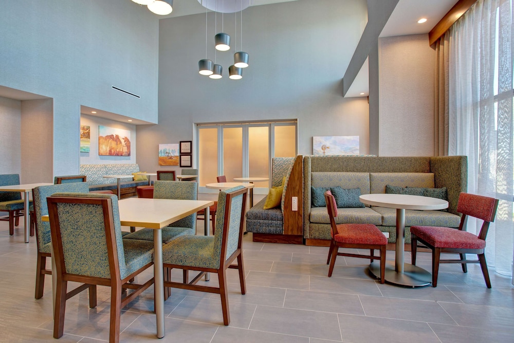 Hampton Inn & Suites Borger - photo 6