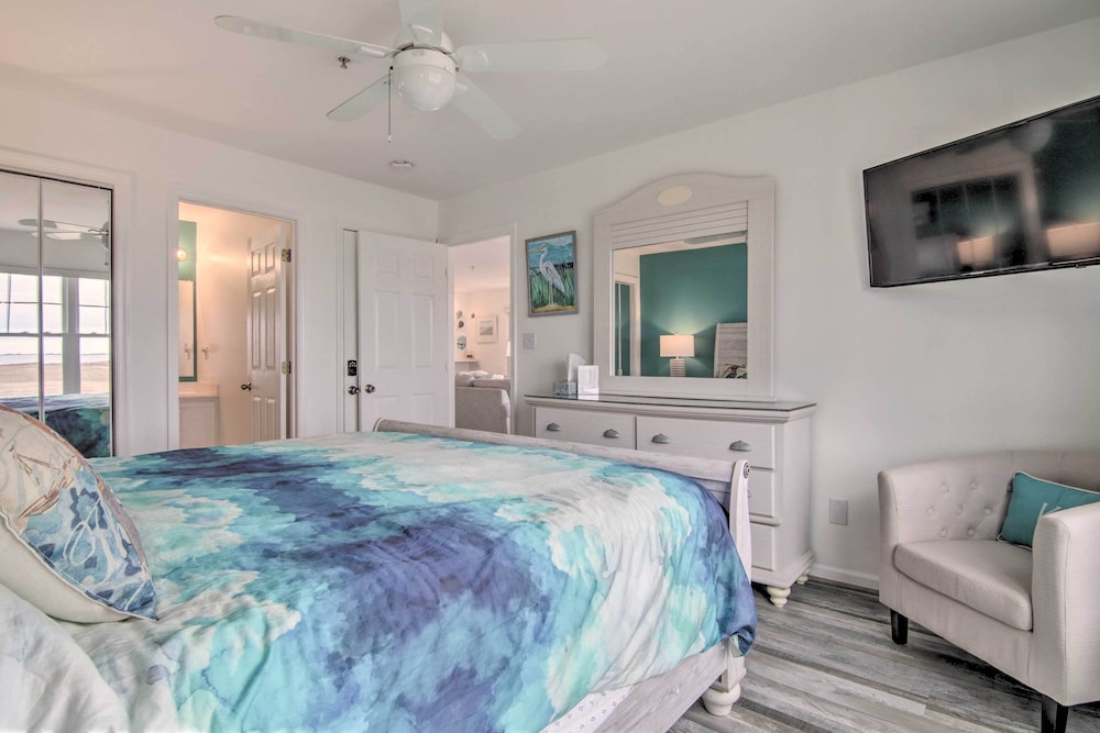 Ocean View Resort Condo w Pool Access & Bay Views - photo 16