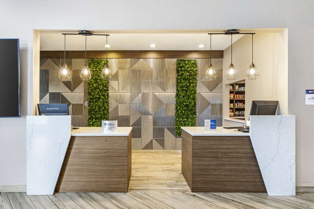 Best Western Plus Bourbonnais Hotel & Suites - photo 35
