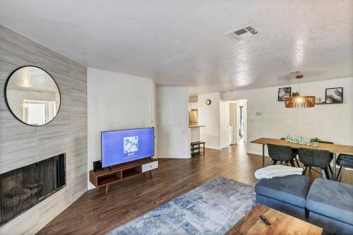 SuperHost 5 Star Service with 2 Bedroom U010