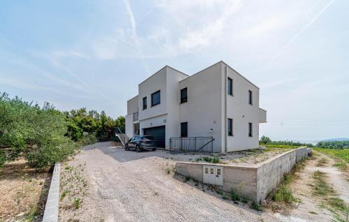 Gorgeous Apartment In Stankovici — 4-Star Luxury Hotel in Orebic, Croatia