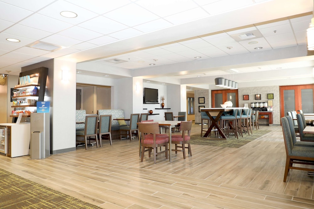 Hampton Inn Ellensburg - photo 2