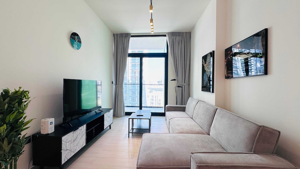 OYO HOME 1458 Premium 1bed Apartment In — 4-Star Luxury Hotel in Dubai, United Arab Emirates