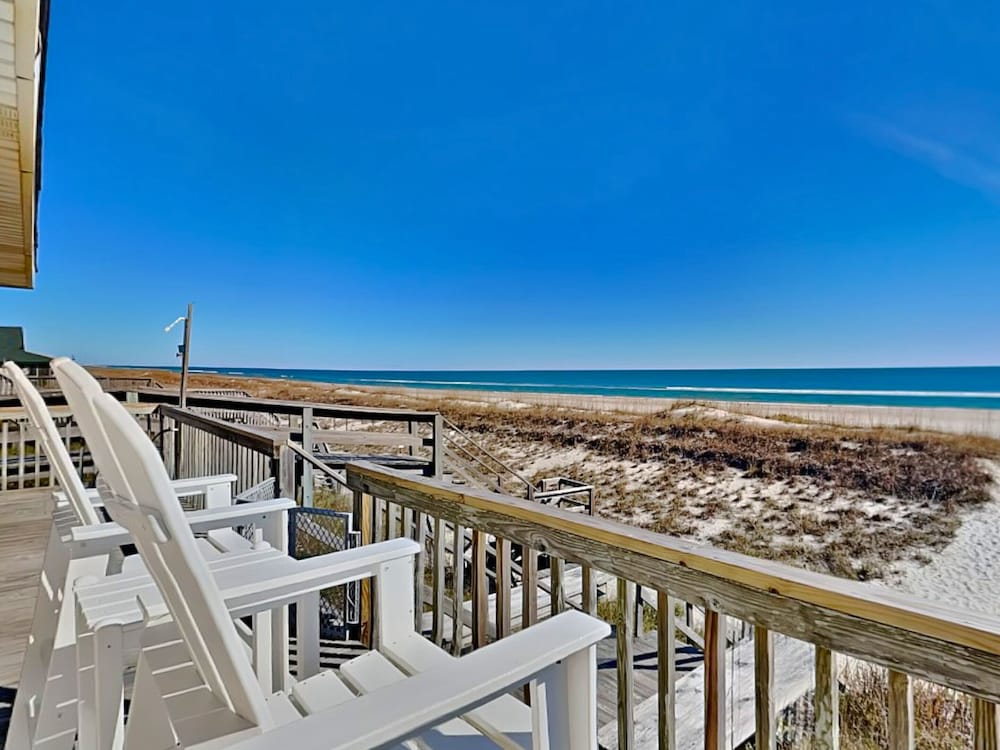The Playhouse — 4-Star Luxury Hotel in Santa Cruz, United States
