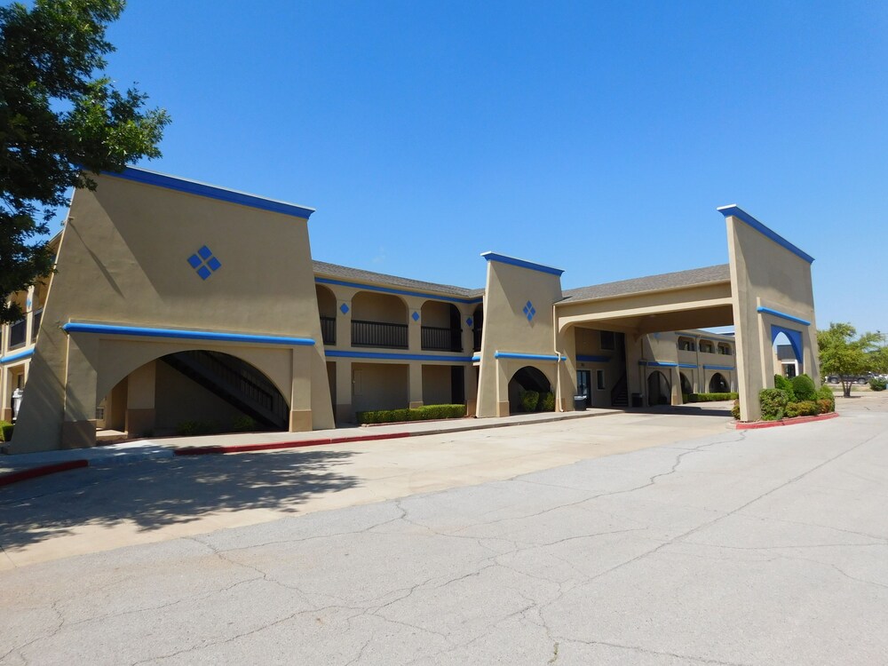 Days Inn By Wyndham Oklahoma City Nw Expressway - photo 47
