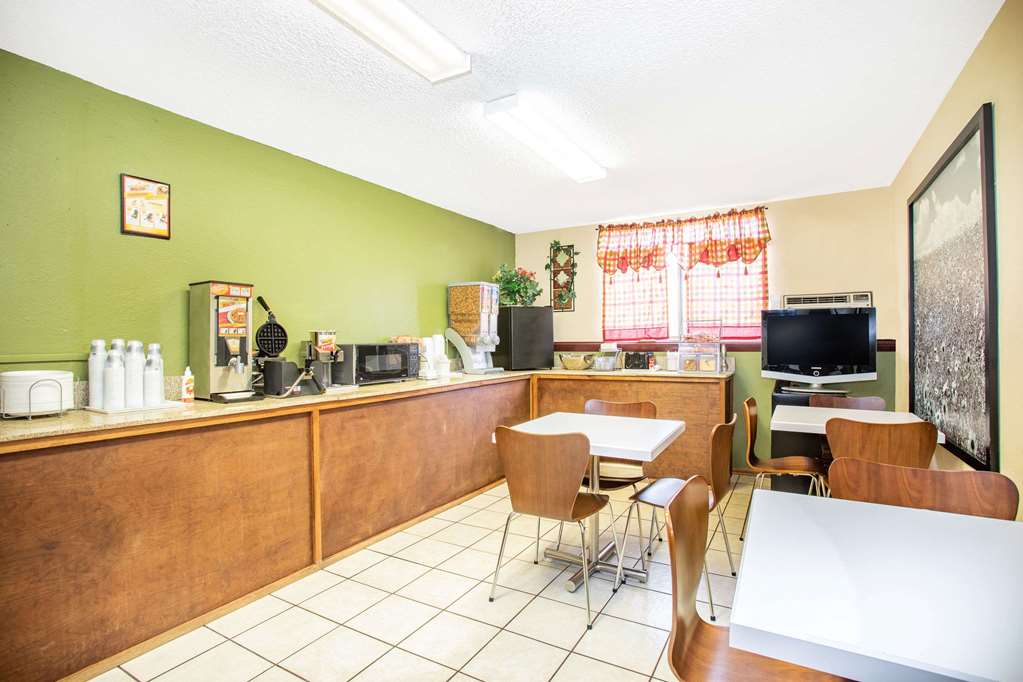 Super 8 by Wyndham Craig - photo 13