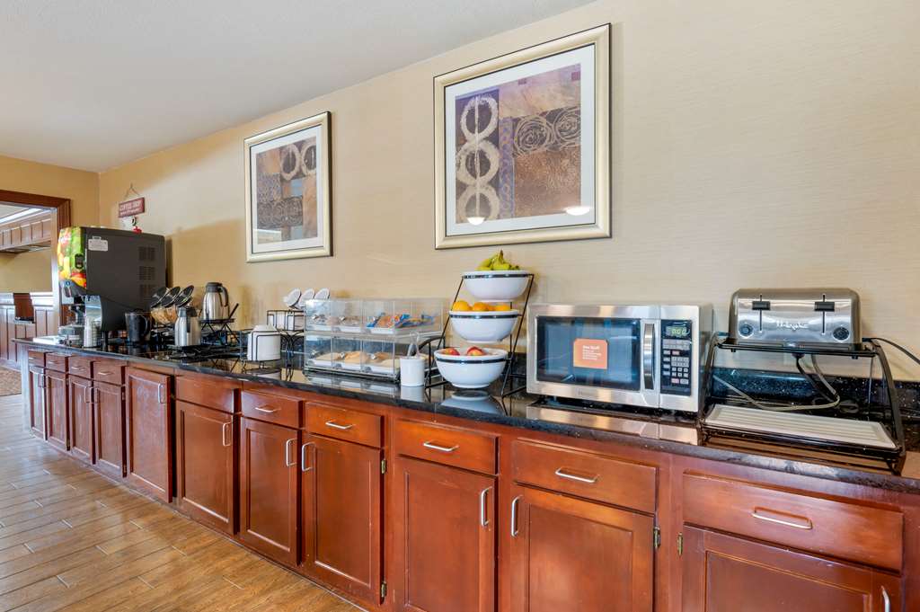 Comfort Inn & Suites Cincinnati Eastgate - photo 36