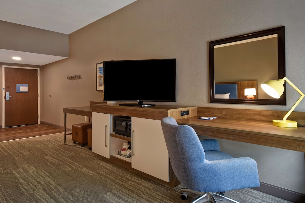 Hampton Inn Birmingham Colonnade 280 - photo 17