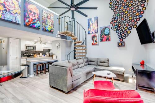 Rhythm Retreat by the beach — 4-Star Luxury Hotel in Myrtle Beach, United States