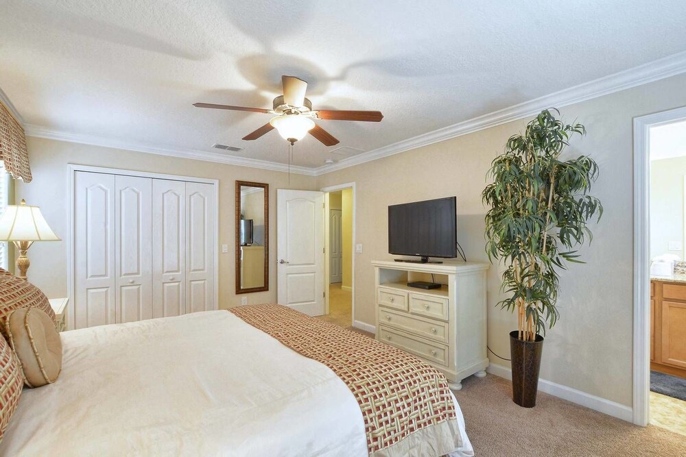 Luxurious 6BD Pool Home With Best Resort Amenities Two Master Suites and Big Pool Area #6pp917 - photo 3