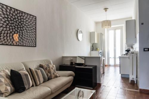 Youhosty Buenos Aires 1 bedroom — 4-Star Luxury Hotel in Milan, Italy