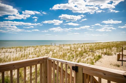 Chill'ax Inn by Oak Island Accommodations - photo 3