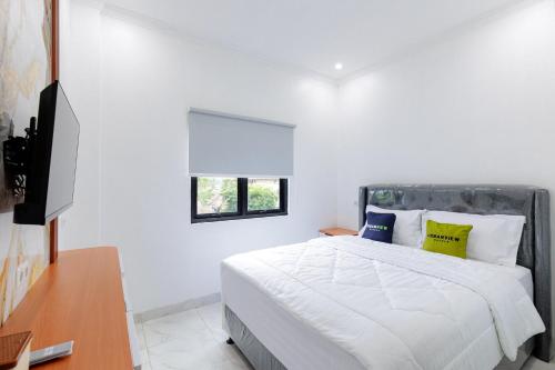 Urbanview Hotel Amira Syariah Bogor
