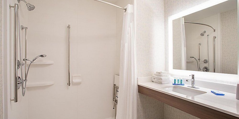 Holiday Inn Express Troutville by IHG - photo 17