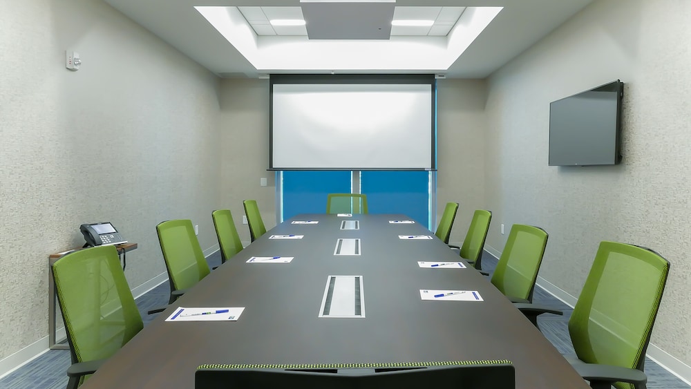 Holiday Inn Express & Suites Miami Airport East by IHG - photo 76