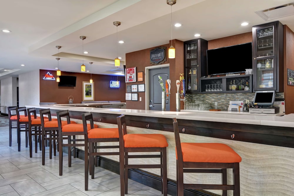 Hilton Garden Inn Fayettevile - photo 37